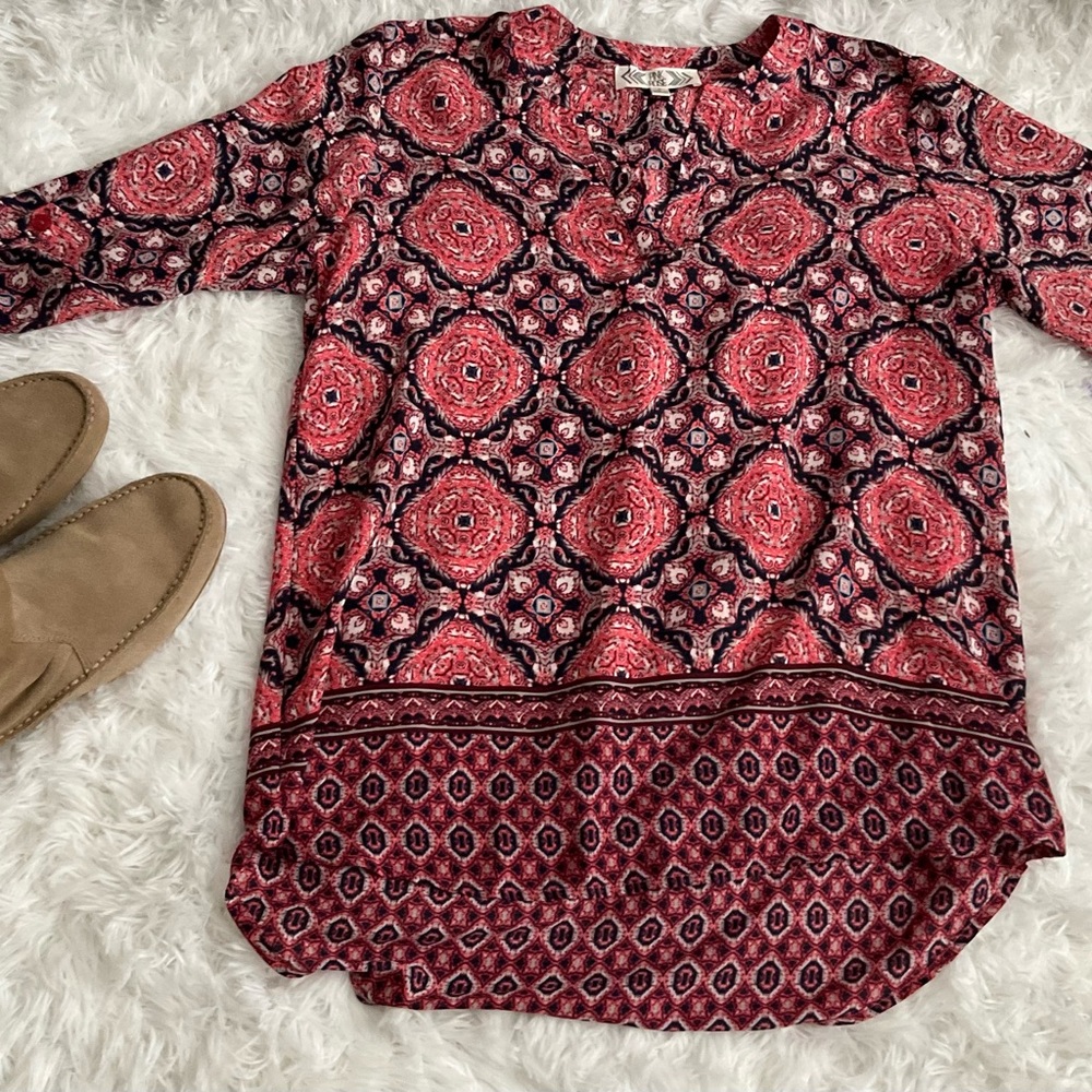 100% Polyester Multi-Colored Blouse - Picture 2 of 13